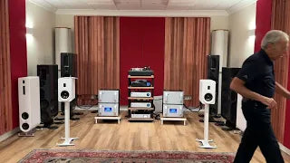 Enhancing a HiFi center image with art
