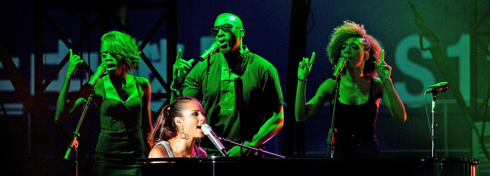 Alicia Keys – She’s Ready