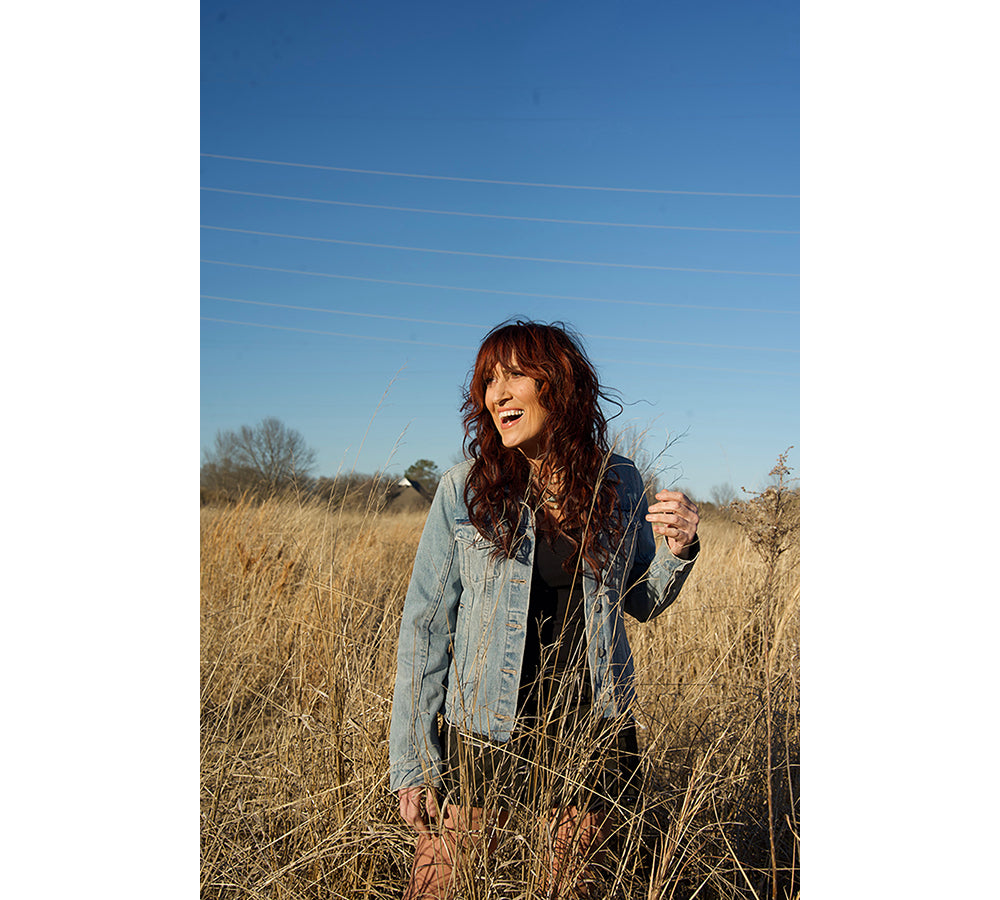 Country Music Icon Jo Dee Messina’s <em>Bridges:</em> A New Beginning