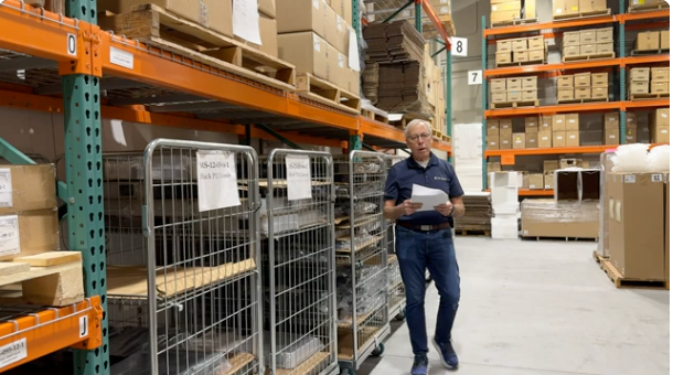 Bookshelf speakers against the wall