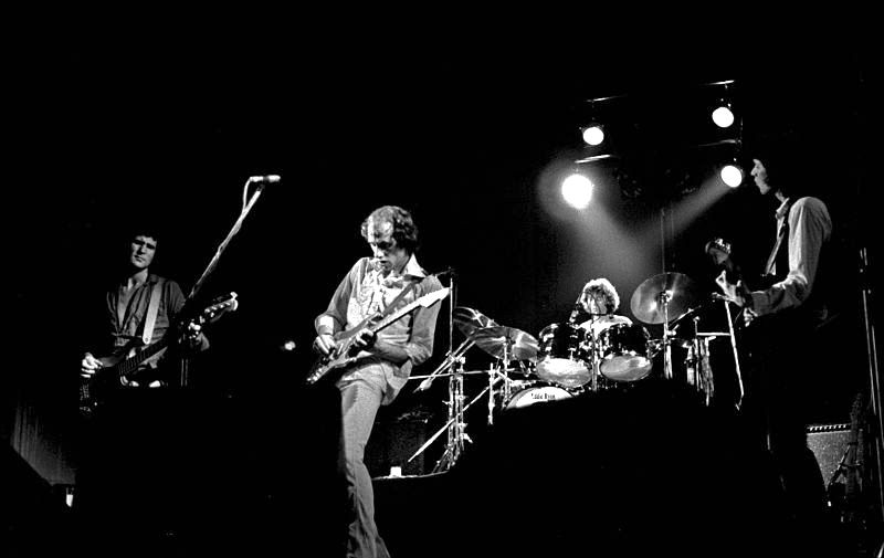 Diving Into Dire Straits