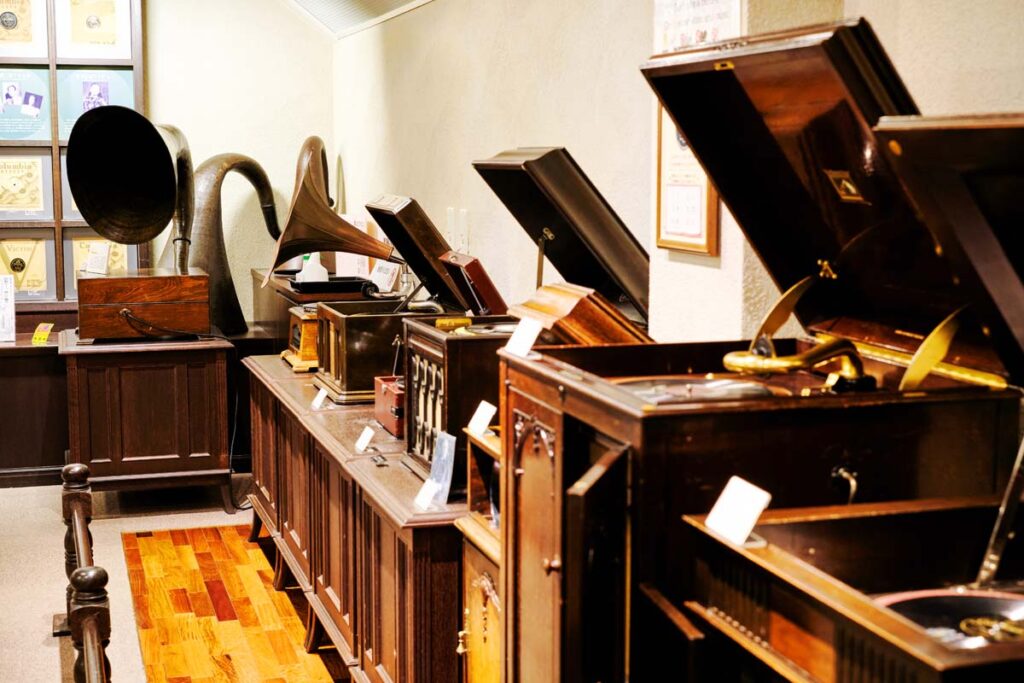 The Kanazawa Phonograph Museum: Music from a Time Capsule