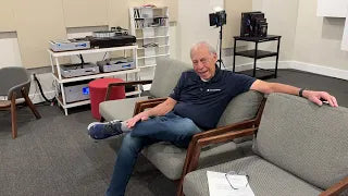 Decoupling the turntable from the floor