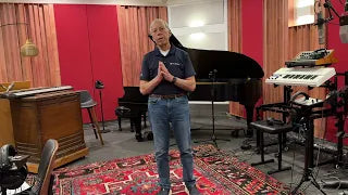 What controls the soundstage?