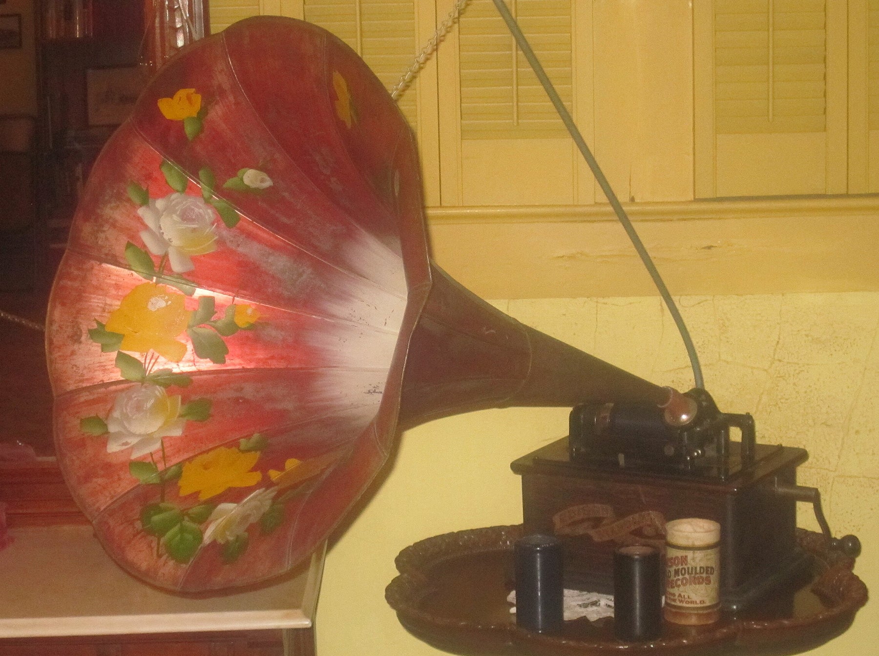 The Evolution of the Loudspeaker: From Horns to High Fidelity