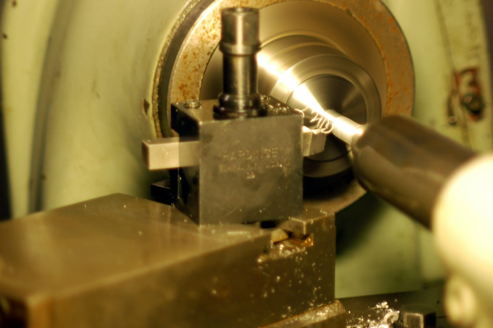 Screws, Machine Tools, and the Invention of Sound Recording