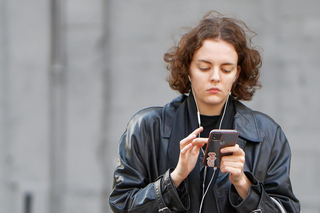 The luxury of listening