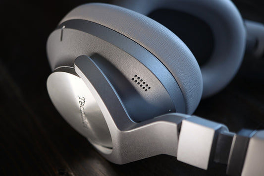 Technics EAH-A800 Wireless Noise-Cancelling Headphones: Standing Out in the Crowd