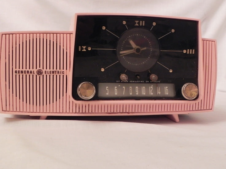 Vintage general electric clock radio