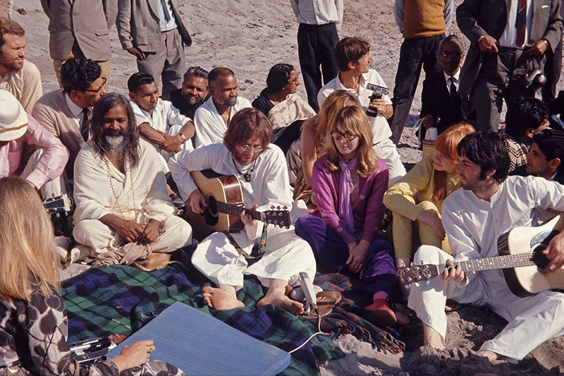 Maharishi Mahesh Yogi, John Lennon, Paul McCartney and others.