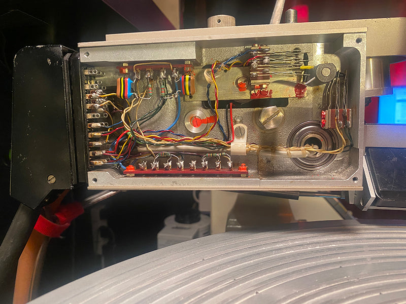 The insides of a Neumann suspension unit on a VMS-70 lathe. Courtesy of Greg Reierson.