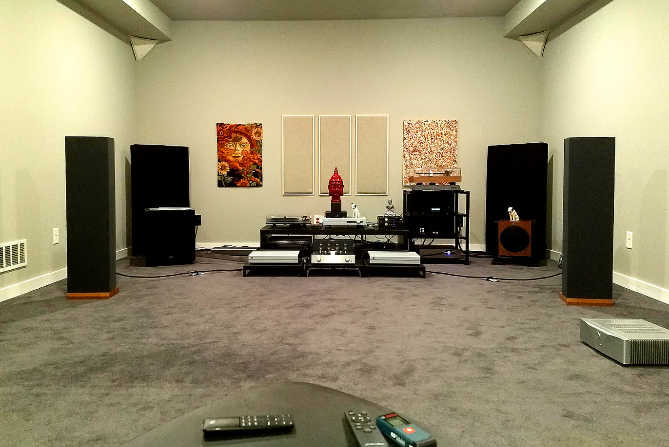 It was actually fairly effortless to set up and dial in the New York Acoustics Nova 1 loudspeakers in my listening room.