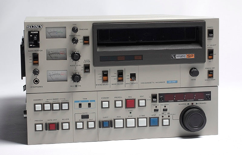 Sony U-matic SP video tape recorder. Courtesy of Wikipedia/DRs Kulturarvsprojekt.