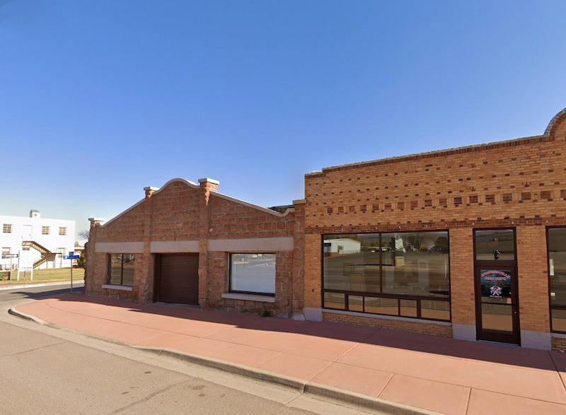 Becker's Transcontinental Garage, New Mexico.