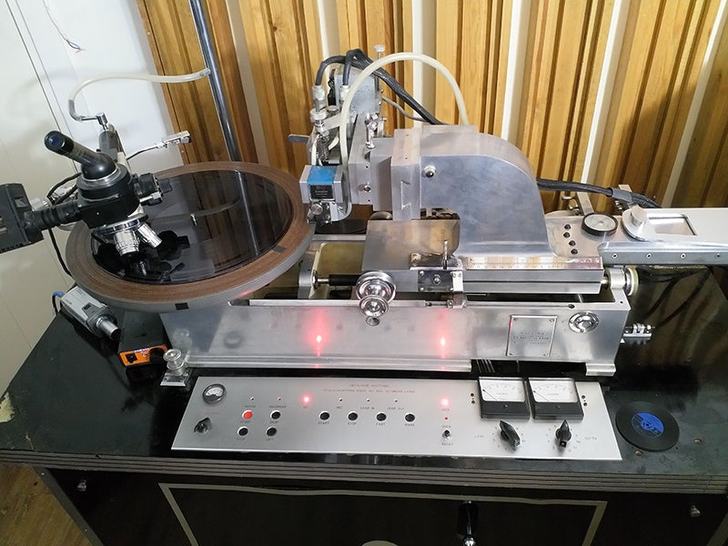 A Scully lathe with a Westrex 3D cutter head with an advance ball assembly. Courtesy of Jaakko Viitalähde, Virtalähde Mastering, Kuhmoinen, Finland.