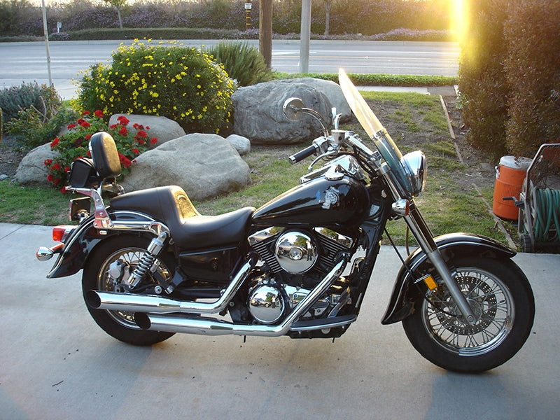 A 2000 Kawasaki Vulcan 1500 showing the classic V-twin engine configuration. Courtesy of Wikimedia Commons/Arthurrh.