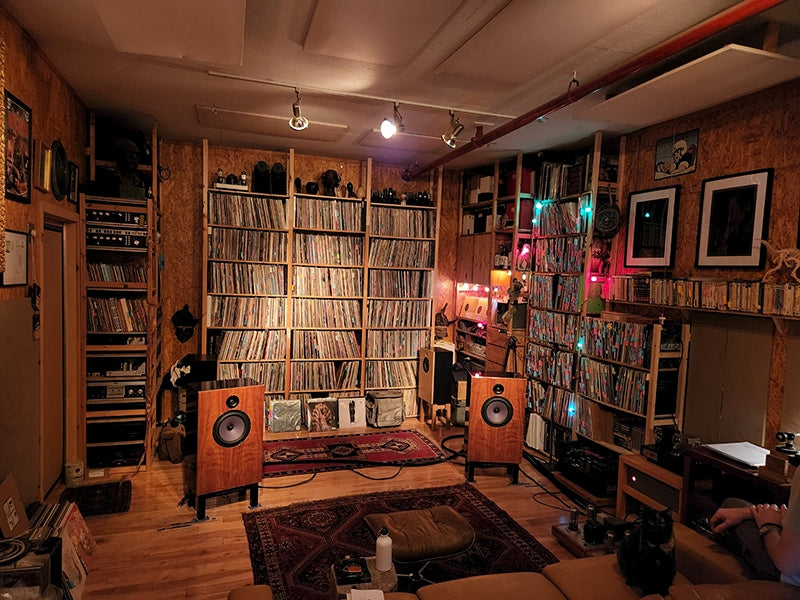 O/96 speakers in the listening room. Courtesy of Tom Methans.