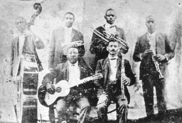 Buddy Bolden and his band. Courtesy of Wikimedia Commons/public domain.