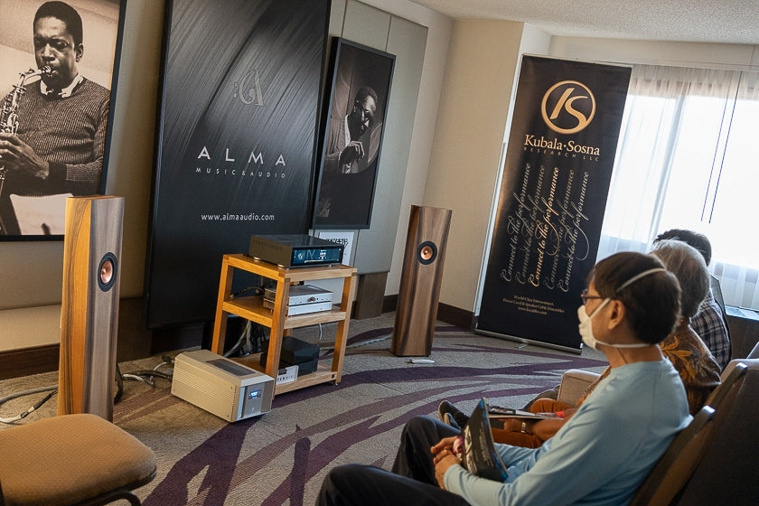 San Diego audio retailer Alma Music & Audio showcased the elegant Audio Alto AA R101FR single-driver loudspeaker.