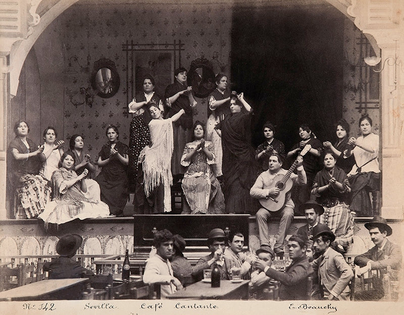 "Café cantante," by photographer Emilio Beauchy circa 1888. Courtesy of Wikimedia Commons/CARLOS TEIXIDOR CADENAS.