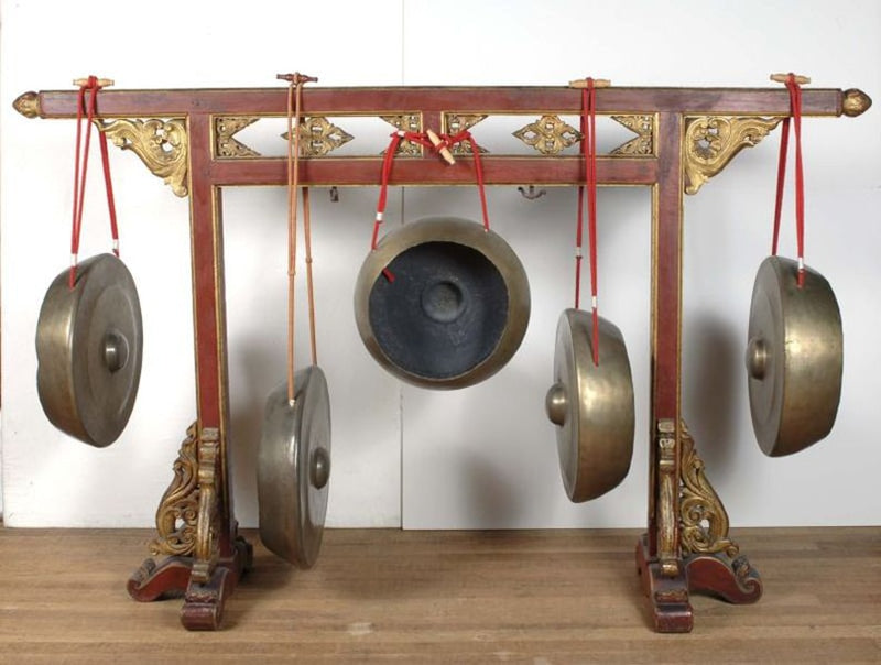 Indonesian Kempul gongs. Courtesy of Wikimedia Commons/Tropenmuseum, part of the National Museum of World Cultures.