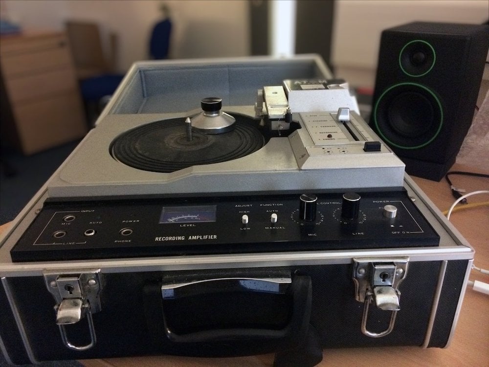 Atom A-101 disk recorder. Courtesy of Dylan Beattie, Sussex, England, https://furrowedsound.co.uk.