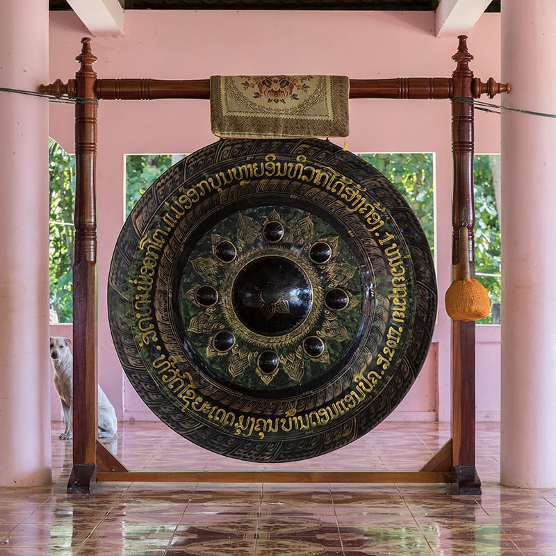 Gong at the temple of Don An, Laos. Courtesy of Wikimedia Commons/Basile Morin.