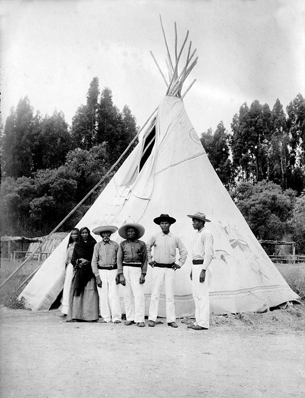 Yaqui Native Americans, circa 1910 – 1915. Courtesy of Wikimedia Commons/Library of Congress/public domain.