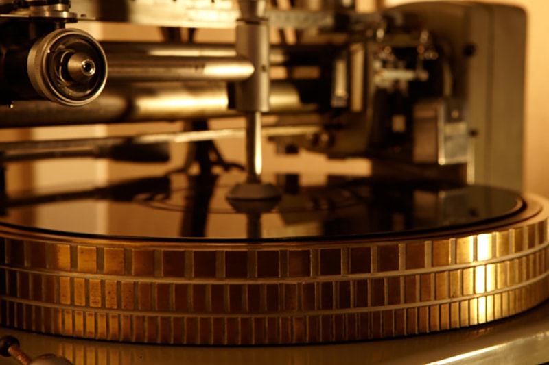 The massively heavy brass vacuum platter on a Lyrec disk mastering lathe. Courtesy of Electric Mastering.