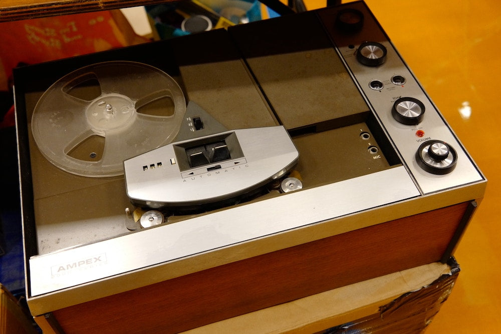 One vendor had two of these – Ampex 800 series portables with rebuild kits purchased by a well-known restorer for £100 for the pair!