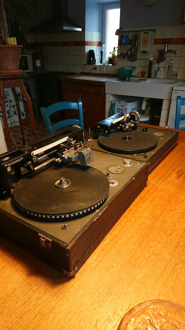 Poltz Freres lathes installed upon Dual turntables.