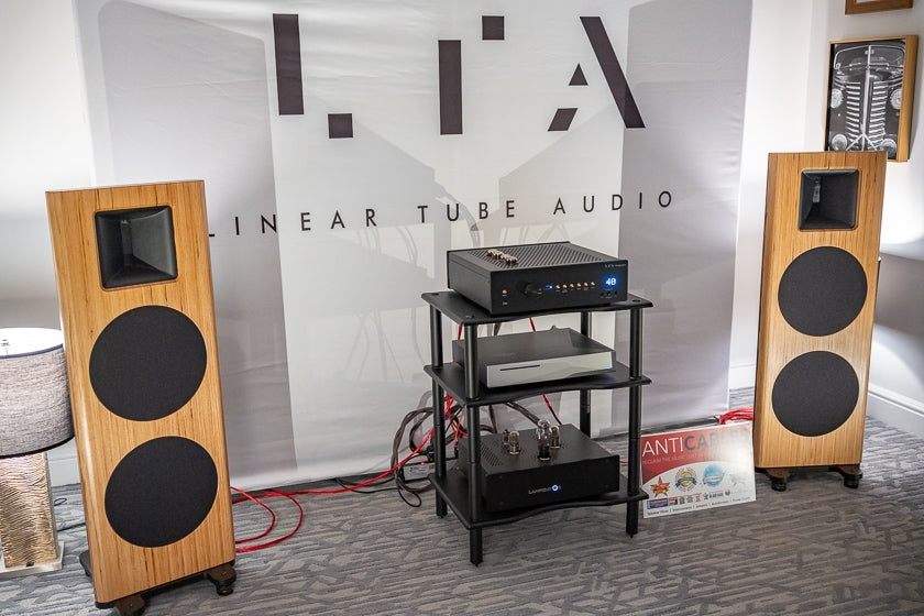 The Linear Tube Audio room featuring the Z40+ integrated amp, Spatial Audio Lab X4 open-baffle loudspeakers, LampizatOr Baltic 3 DAC, Innuos ZENith Mk3 streamer and various ANTICABLES.